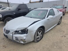 2004 PONTIAC GRANDPRIX