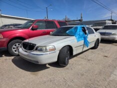 2004 LINCOLN TOWNCAR