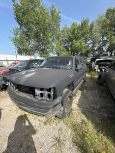 2003 CHEVROLET SUBURBAN