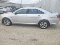 2011 FORD TAURUS
