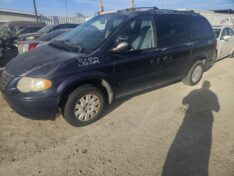 2005 CHRYSLER TOWN & TOWN