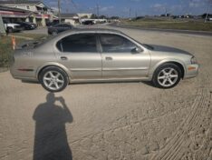 2002 NISSAN MAXIMA