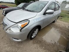 2016 NISSAN VERSA