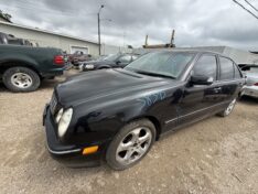 2002 MERCEDES E320
