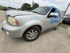 2004 LINCOLN NAVIGATOR