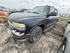 2004 CHEVROLET SUBURBAN