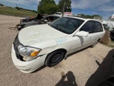 2000 TOYOTA AVALON