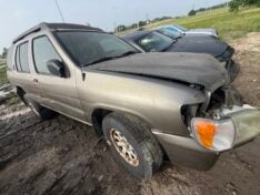 2001 NISSAN PATHFINDER
