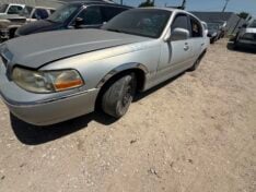 2004 LINCOLN TOWNCAR
