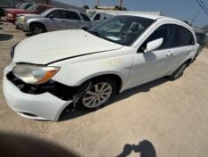 20012 CHRYSLER 200
