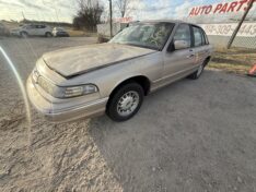 1997 FORD CROWN VICTORIA