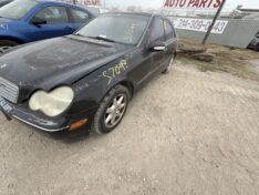 2004 MERCEDES C320