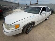 1999 LINCOLN TOWNCAR