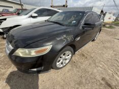 2010 FORD TAURUS