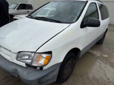 1999 TOYOTA SIENNA