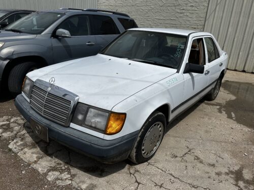 1989 MERCEDES 260E