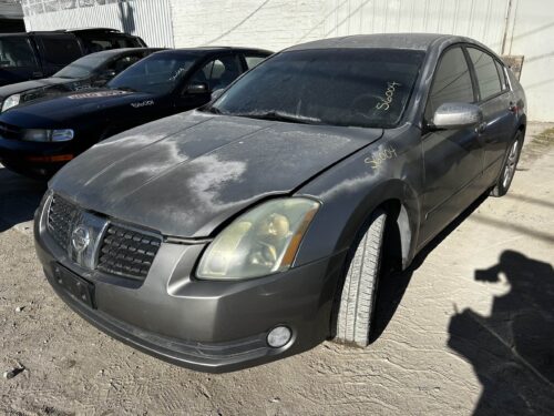 2004 NISSAN MAXIMA
