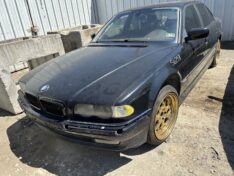 2001 BMW 740I