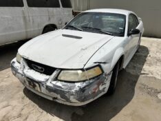 2001 FORD MUSTANG